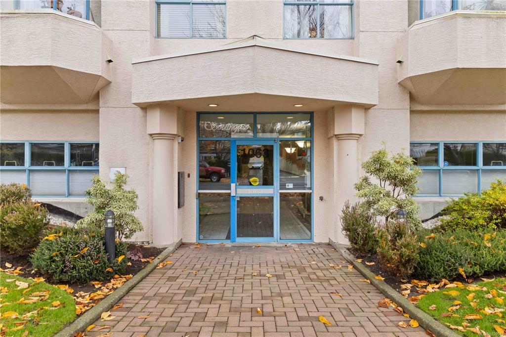 Third View of 1063 Southgate St, Southgate Villa, Victoria, BC, V8V 2Z1