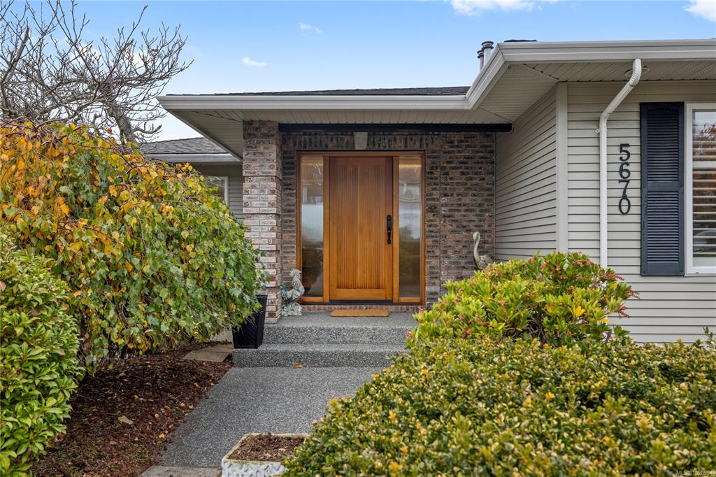 5670 Malibu Terr, 1020994, BC,