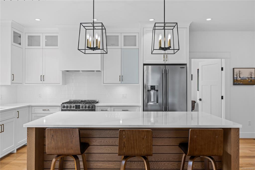 Third View of 1365 Parkhurst Pl, Parkhurst Place, Parksville, BC, V9P 2E5