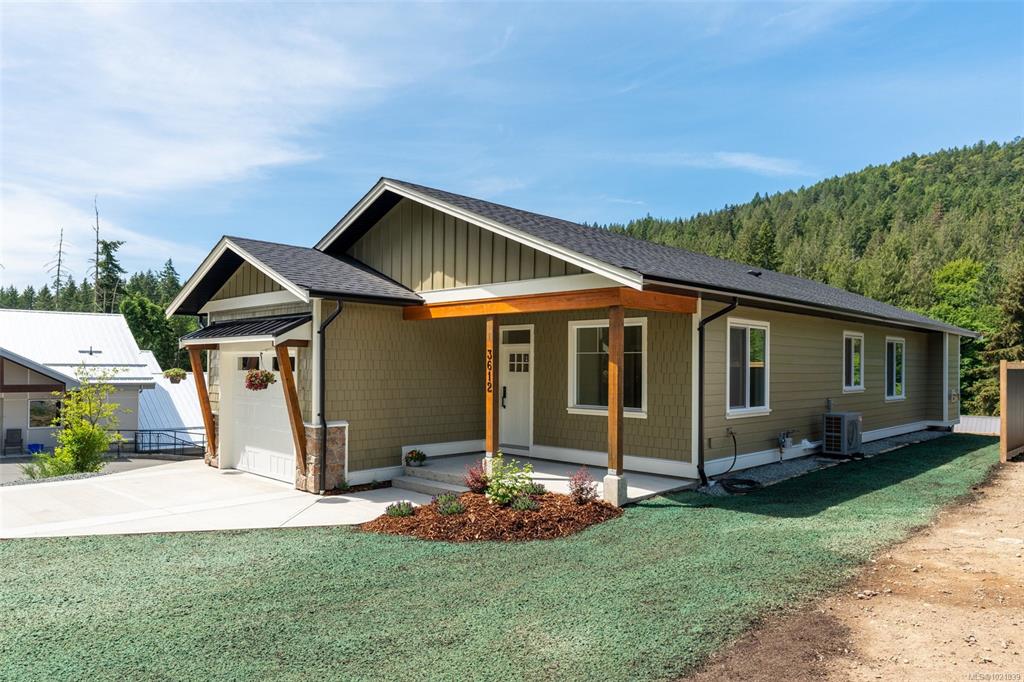 Third View of 3612 Princess Ave, Cobble Hill, BC, V8H 0A4