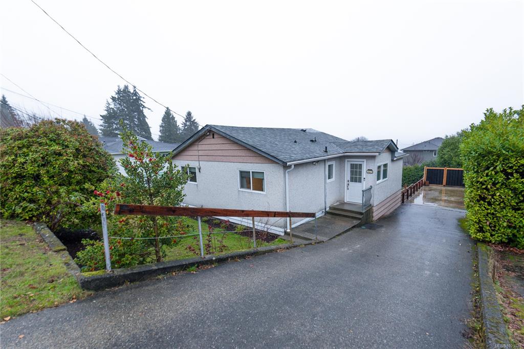 427 Davis Rd, 1021076, BC,