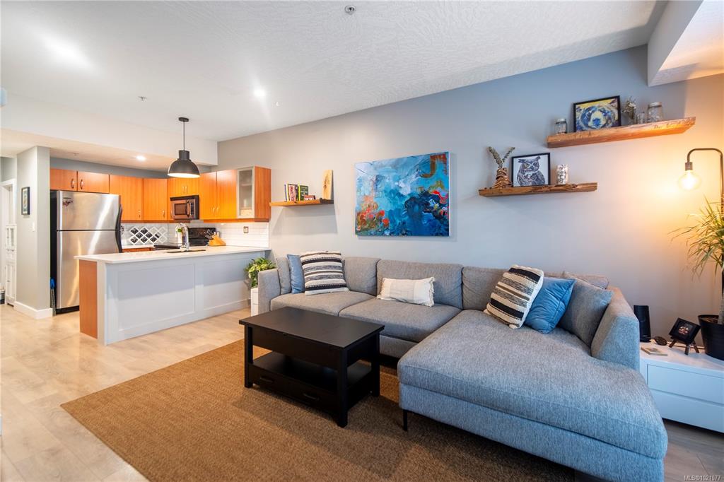 2747 Jacklin Rd, 1021077, BC,