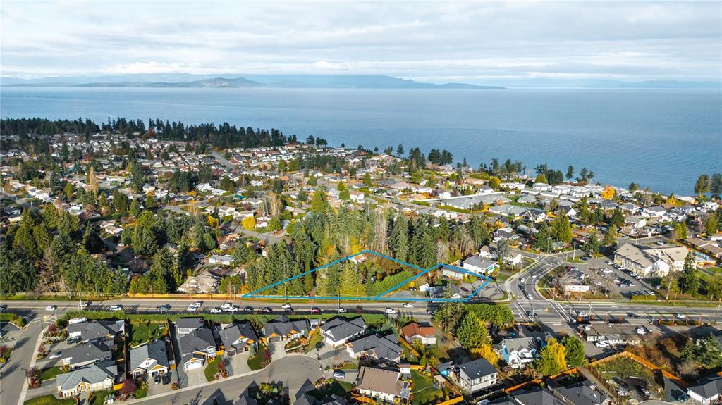 MLS® listing #30276767 for sale located at 549 563 Island Hwy W