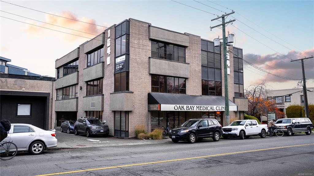 Third View of 1640 Oak Bay Ave, Victoria, BC, V8R 1B2