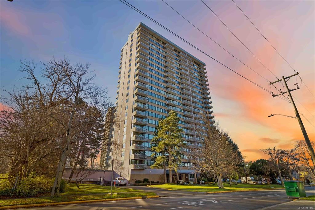 Second View of 647 Michigan St, Victoria, BC, V8V 1S9