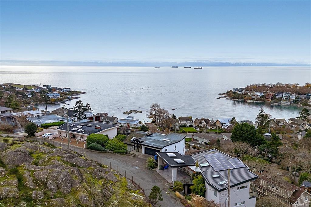 Third View of 117 Barkley Terr, Oak Bay, BC, V8S 1Y1