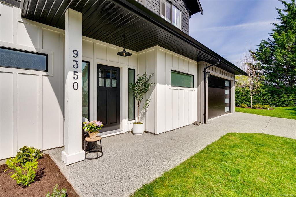 9350 East Saanich Rd, 1021165, BC,