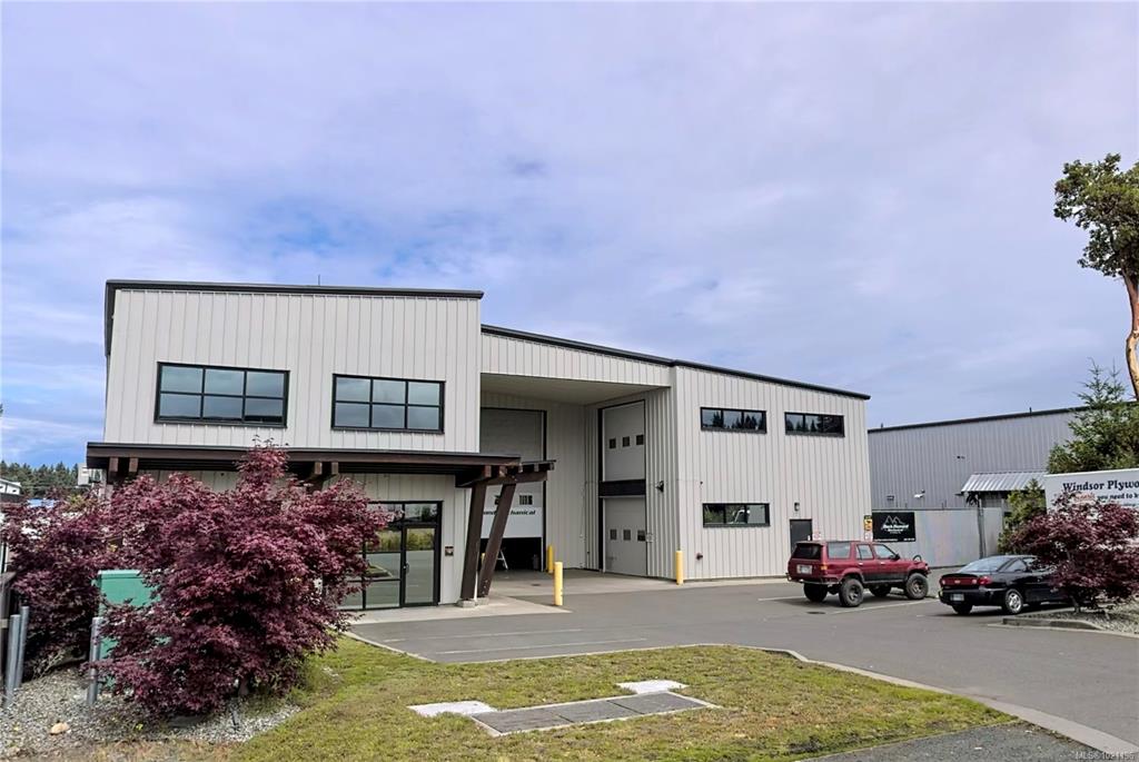 MLS® listing #30284235 for sale located at 1139 Franklins Gull Rd