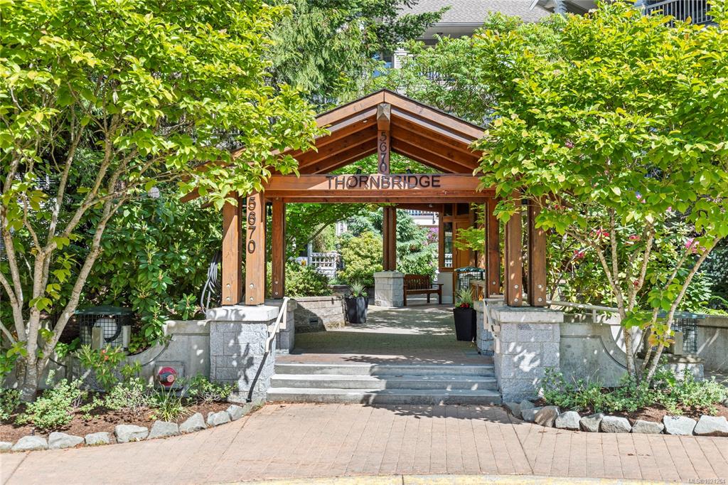 5670 Edgewater Lane, 1021204, BC,