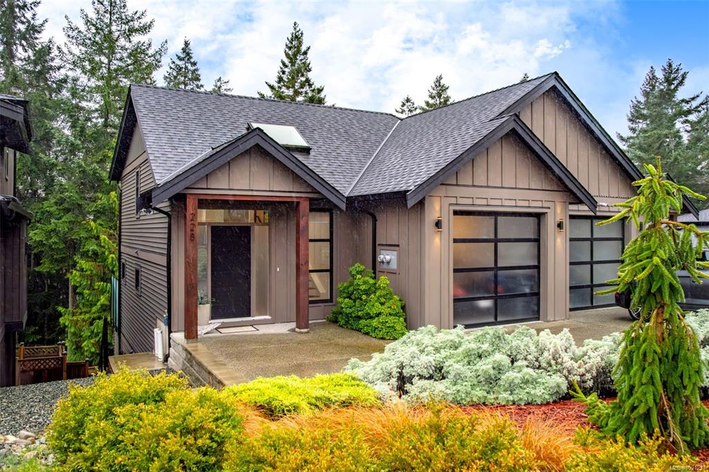 228 Golden Oaks Cres, 1021213, BC,