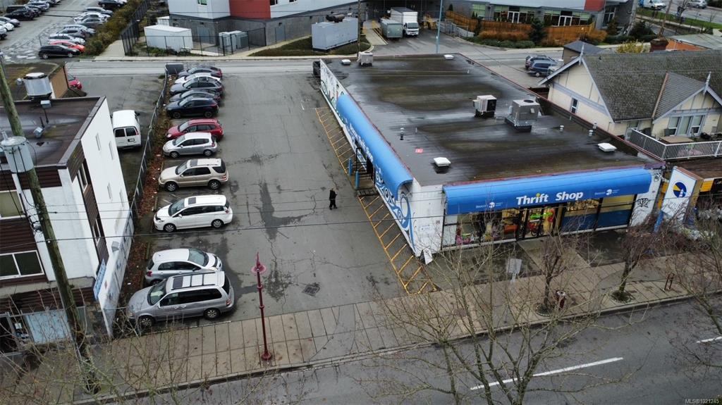 MLS® listing #30287335 for sale located at 2642 Quadra St