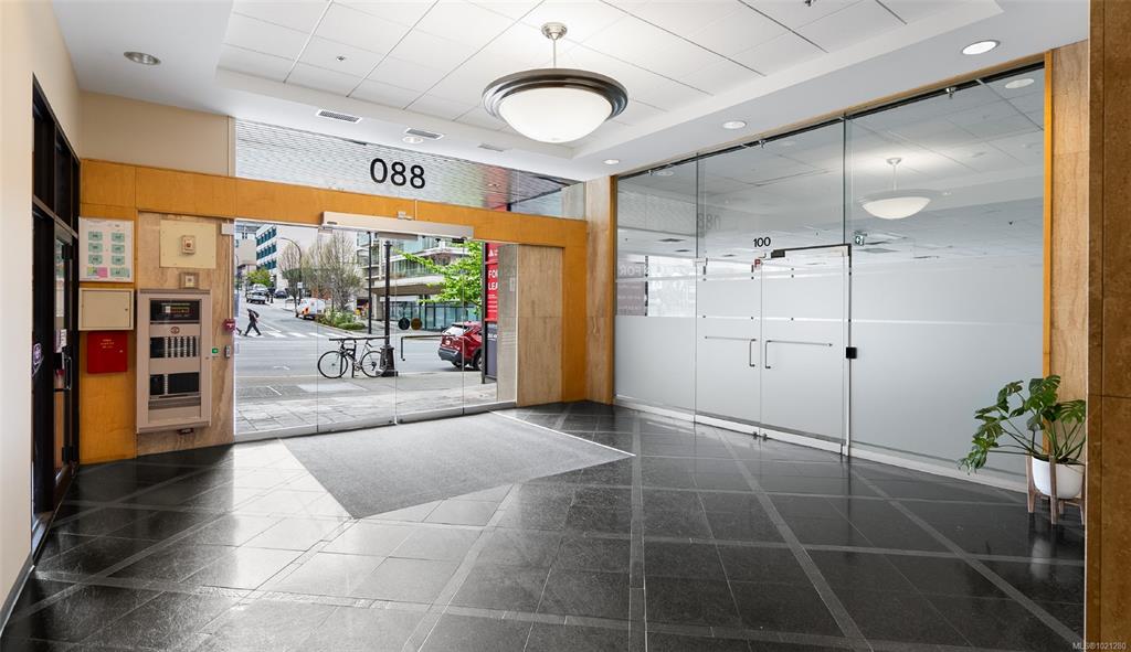 Fourth View of 850 Douglas St, Victoria, BC, V8W 2E1