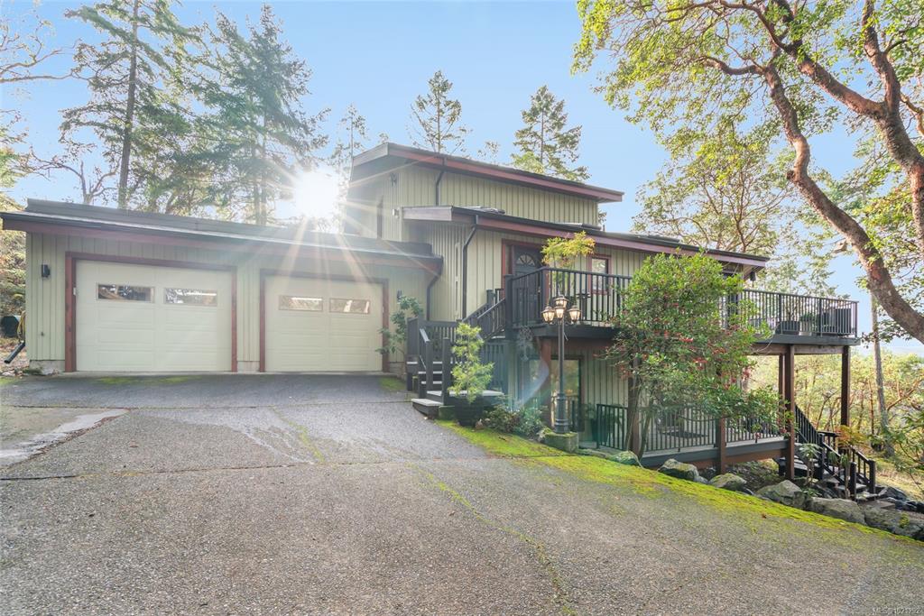 2358 Chain Way, 1021292, BC,