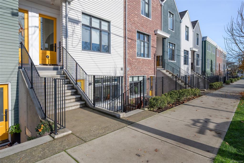 Fourth View of 230 Wilson St, Wilson Commons, Victoria, BC, V9A 7N6