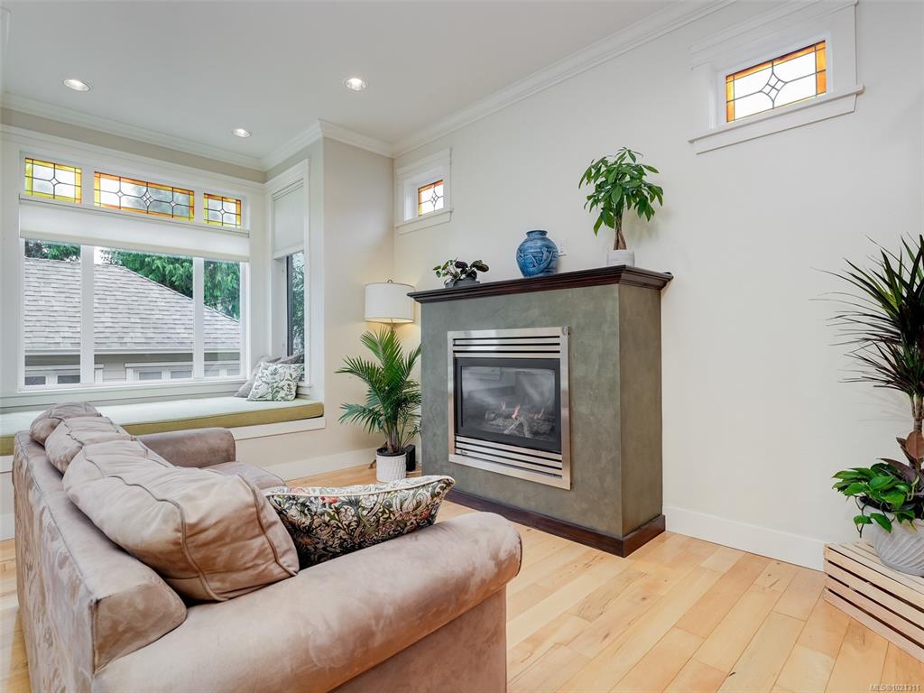 Fifth View of 209 Superior St, Victoria, BC, V8V 1T4