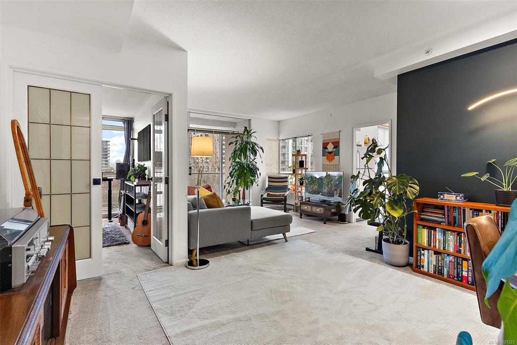 Third View of 1010 View St, Victoria, BC, V8V 4Y3