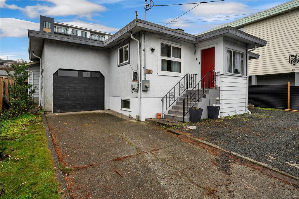 800 Alder St, 1021352, BC,