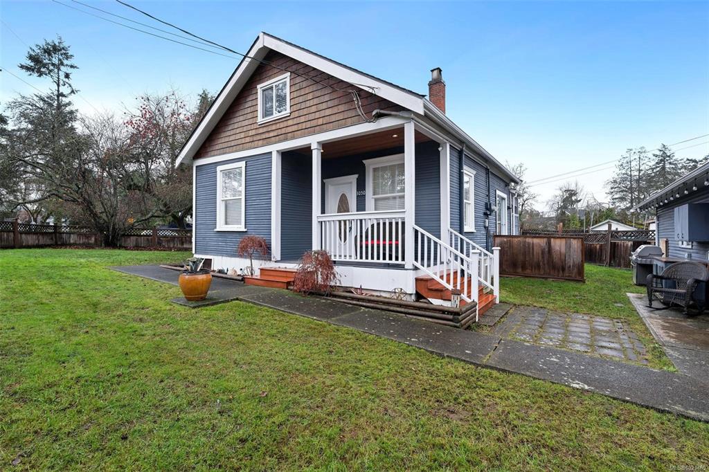 1050 Chesterfield Rd, 1021465, BC,