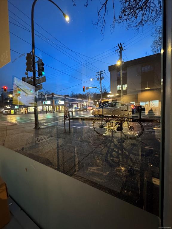 MLS® listing #30304015 for sale located at 888 Fort St