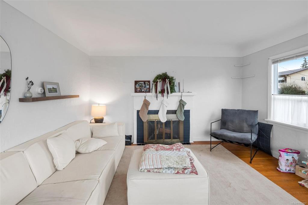 Fifth View of 1334 Wood St, Esquimalt, BC, V9A 5E1