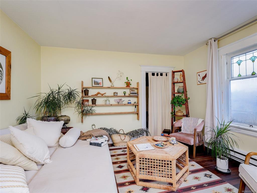 Third View of 1015 Empress Ave, Victoria, BC, V8T 1P1