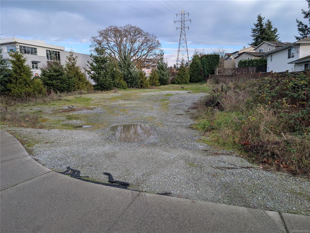 Fifth View of 4225 Douglas St, Saanich, BC, V8Z 0B9