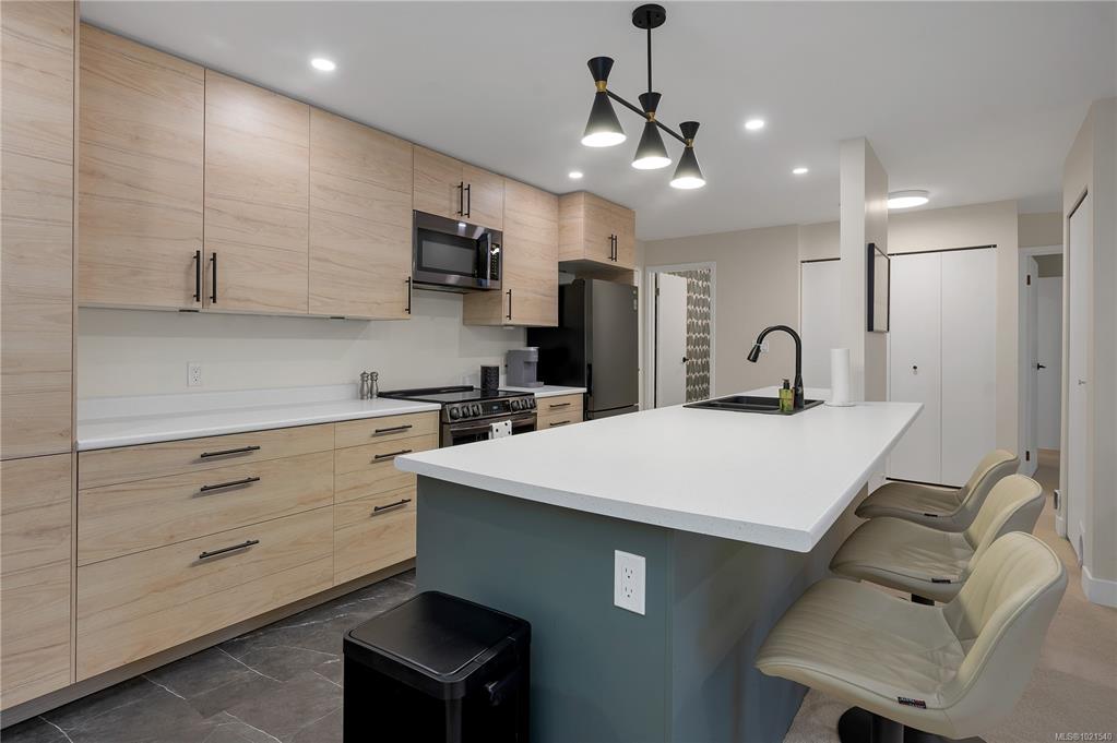 585 Dogwood St S, 1021540, BC,