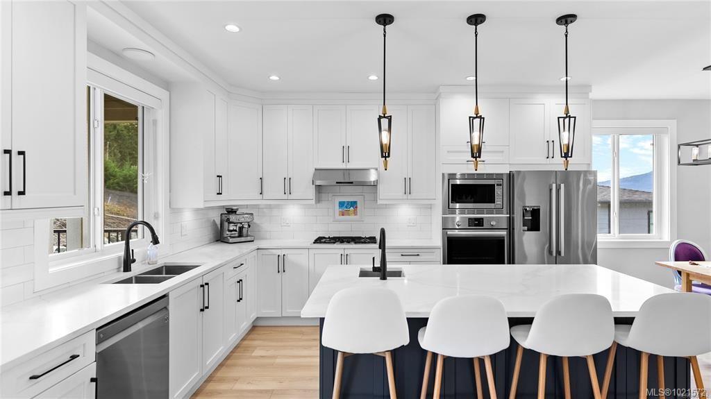 6290 Highwood Dr, 1021572, BC,