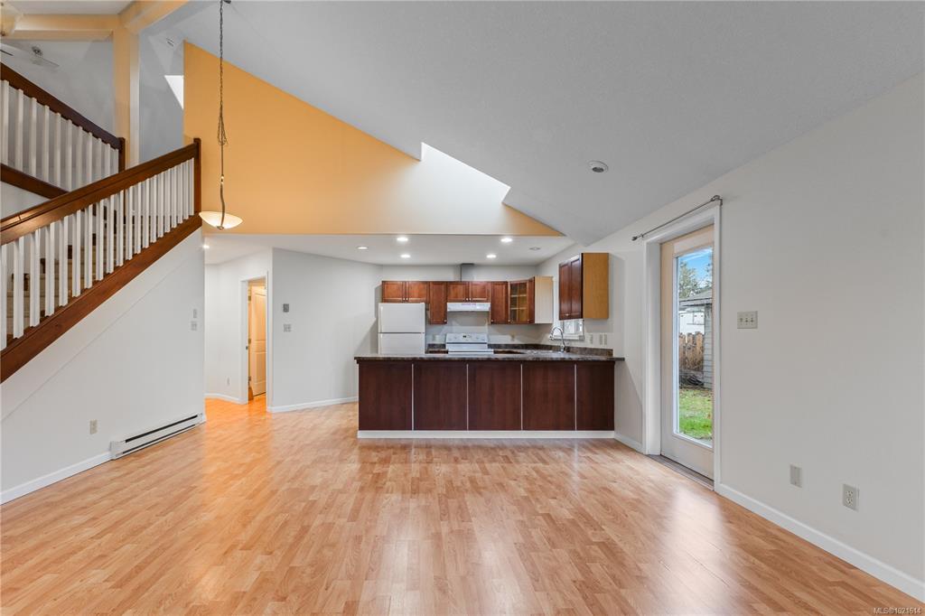 Fourth View of 1126 18th St, Courtenay, BC, V9N 7J8