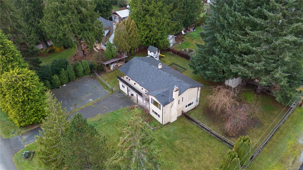 Second View of 2001 Lakeside Dr, Nanaimo, BC, V9X 1B5