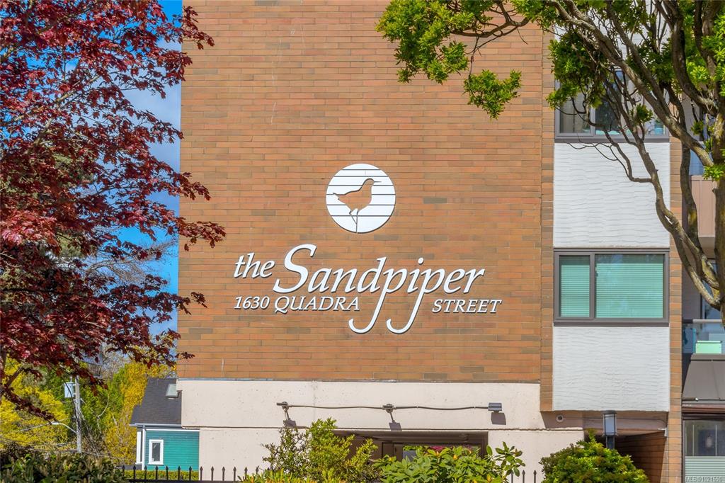 Third View of 1630 Quadra St, Sandpiper, Victoria, BC, V8W 3J5