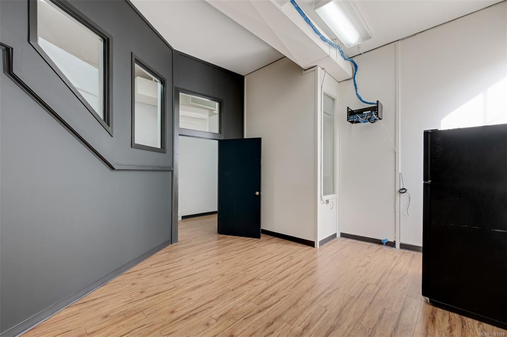 Fifth View of 733 Johnson St, Victoria, BC, V8W 3C7