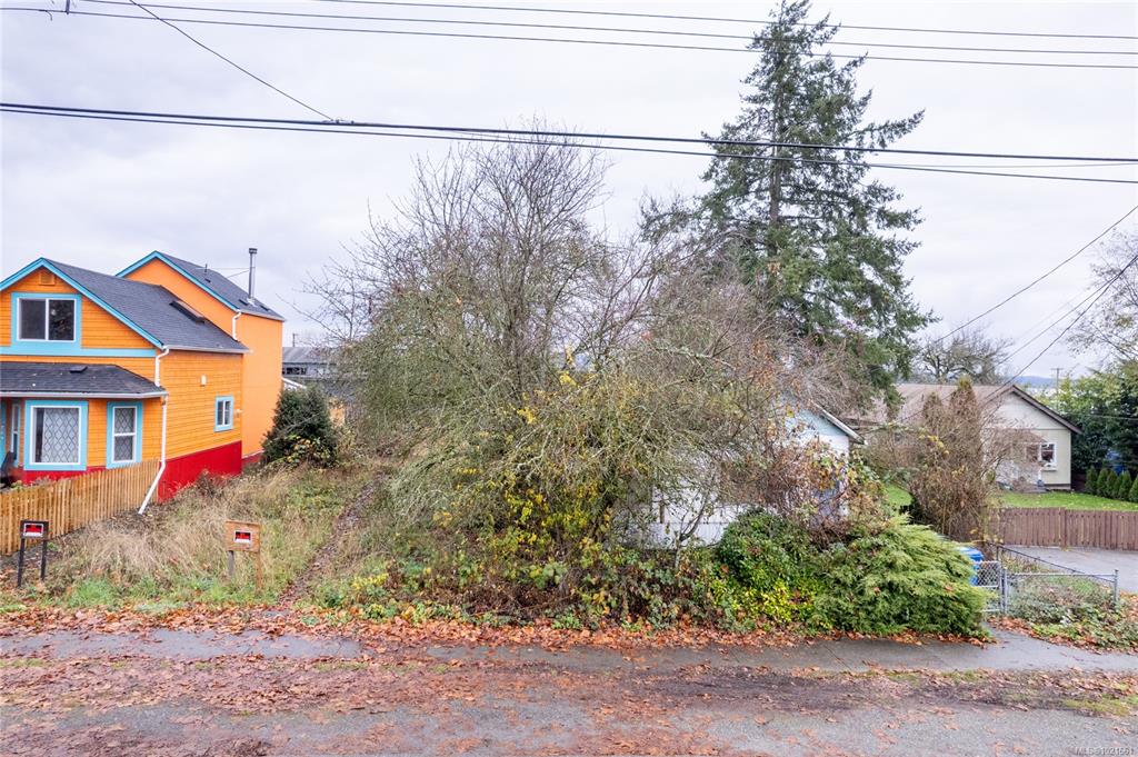 Fifth View of 247 Irwin St, Nanaimo, BC, V9R 4X4