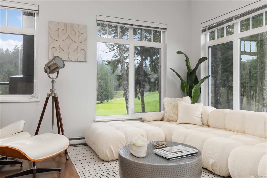 1395 Bear Mountain Pkwy, 1021683, BC,