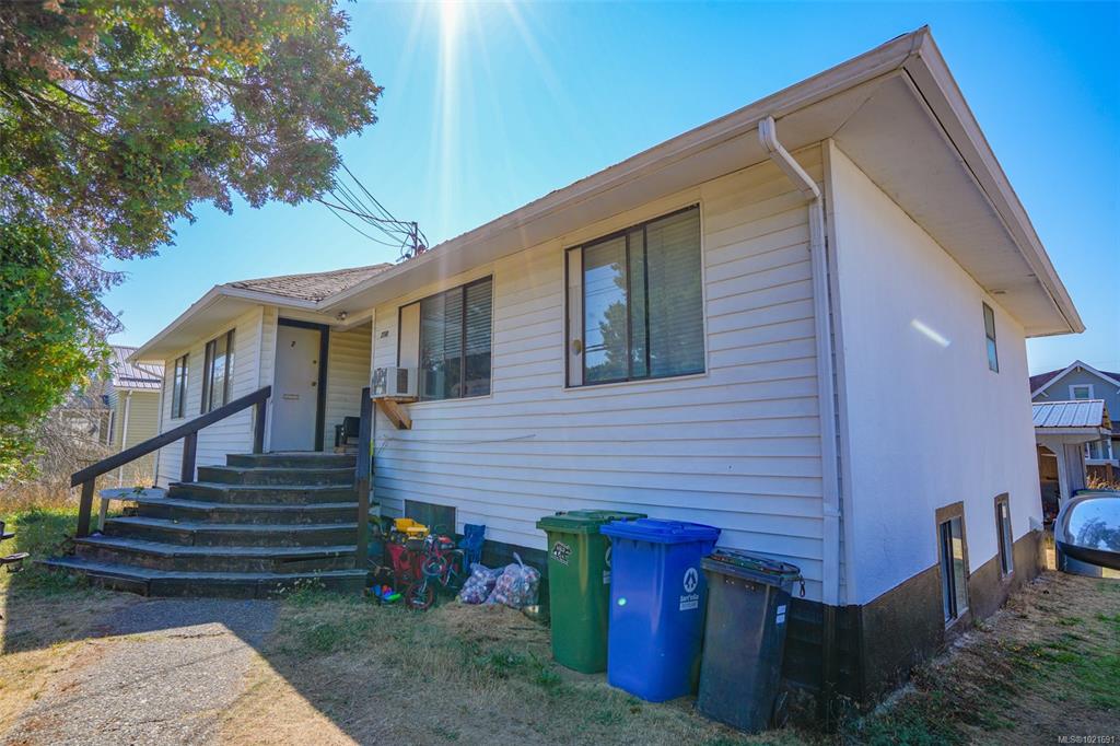 2758 Anderson Ave, 1021691, BC,