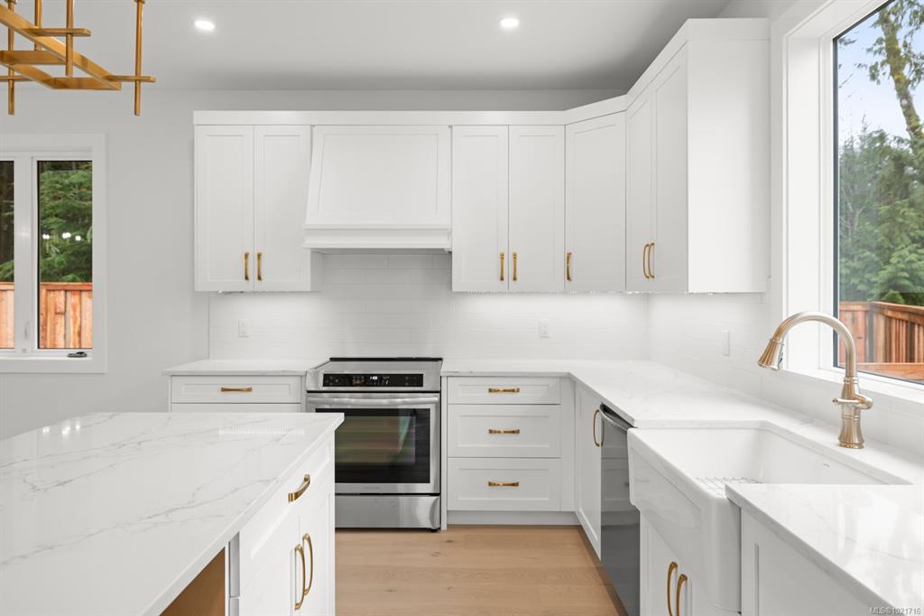 Fifth View of 276 Tal Rd, Lake Cowichan, BC, V0R 2G0