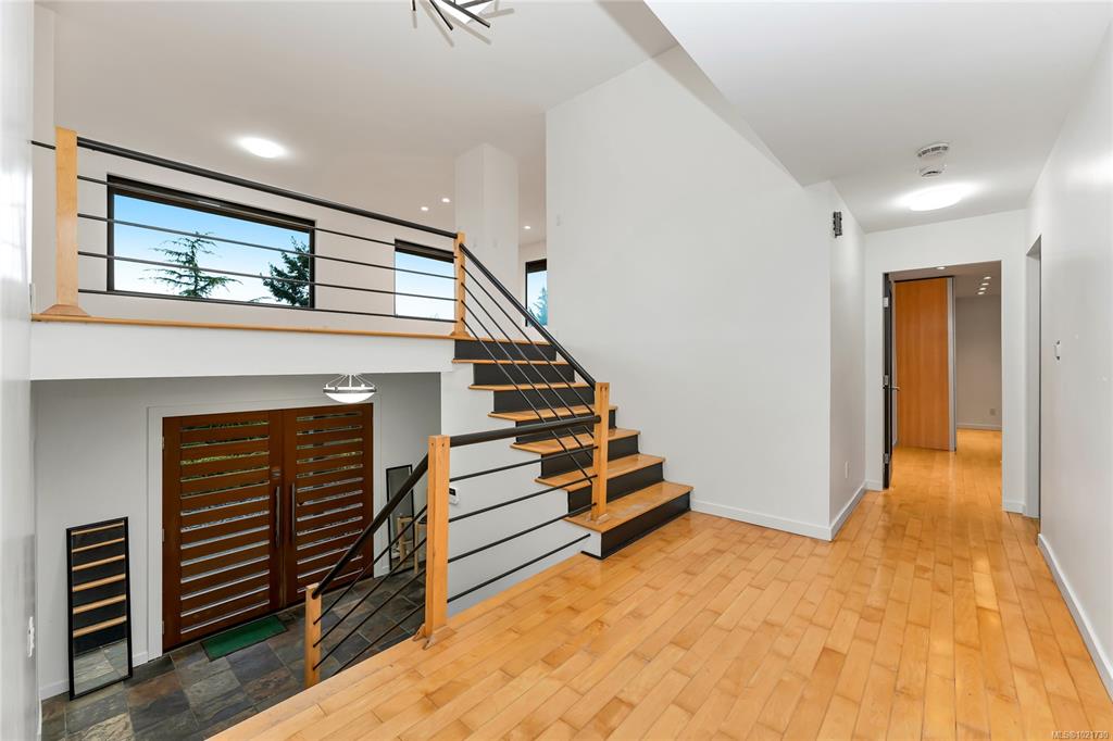 Fifth View of 5198 Beckton Rd, Saanich, BC, V8Y 2C1