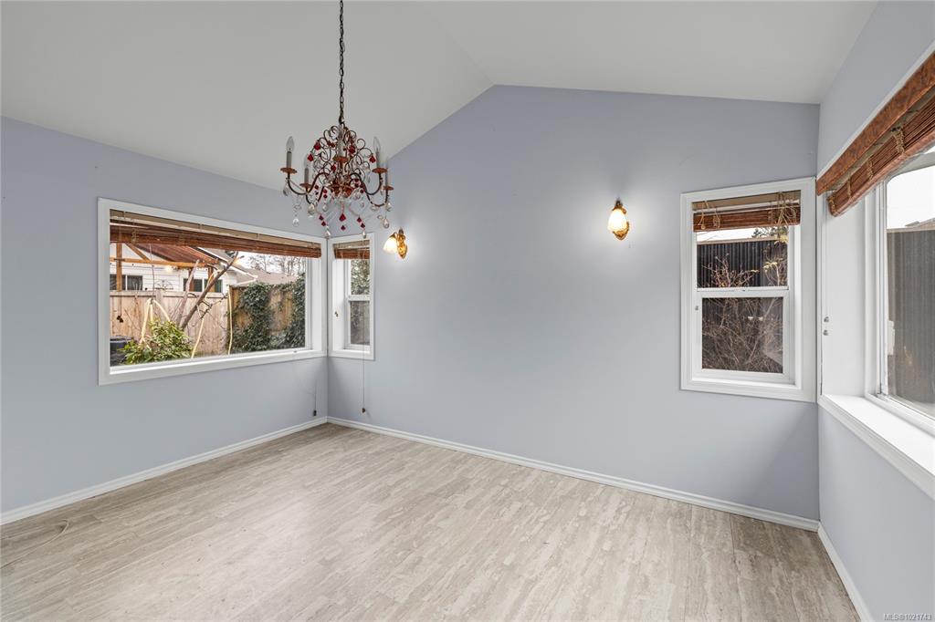 Fifth View of 930 Mulholland Dr, Morningstar, French Creek, BC, V9P 1Z4