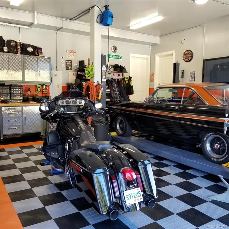 1153 Deerview Pl, 1021749, BC,