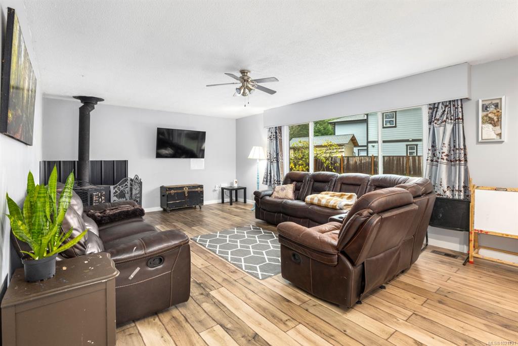 Fifth View of 3075 Baker Rd, Duncan, BC, V9L 1K8