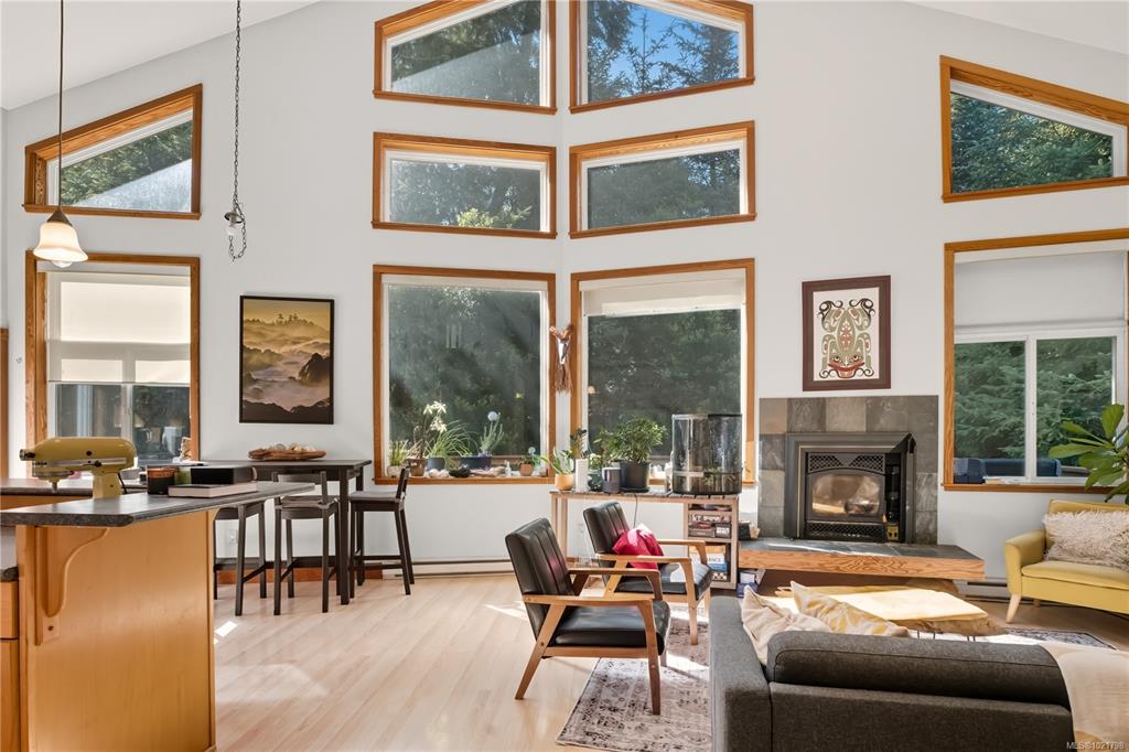 978 Peninsula Rd, 1021798, BC,