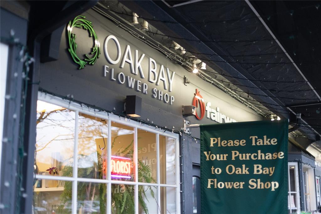 Third View of 2187 Oak Bay Ave, Oak Bay, BC, V8R 1G1