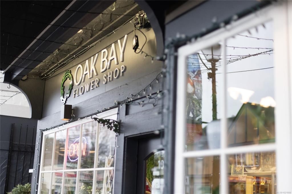 Fifth View of 2187 Oak Bay Ave, Oak Bay, BC, V8R 1G1