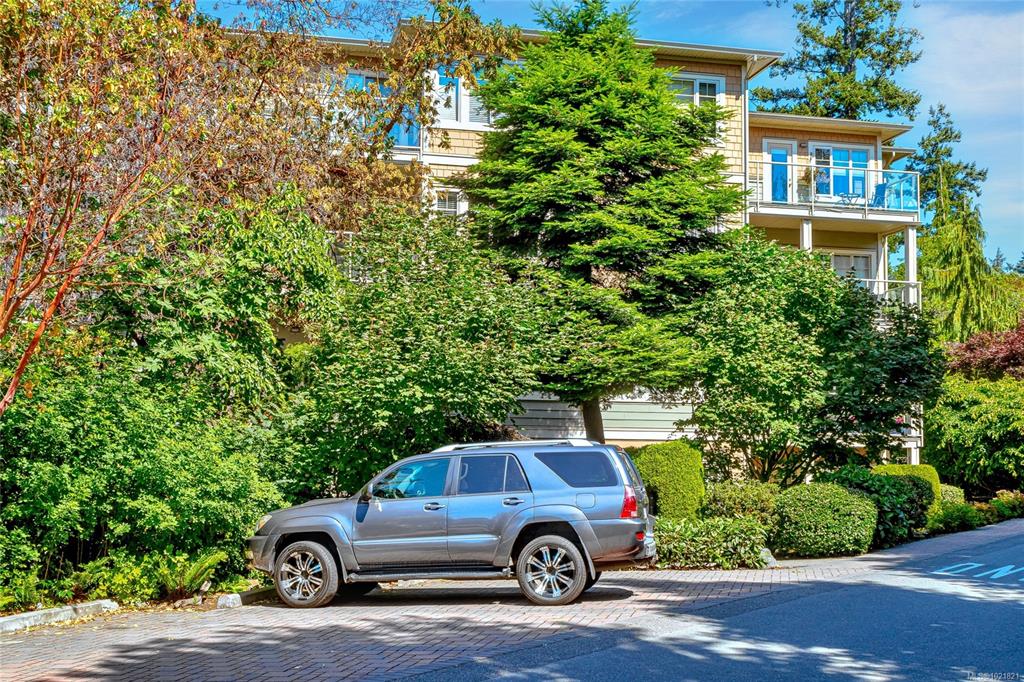 Third View of 125 Aldersmith Pl, View Royal, BC, V9A 7M7