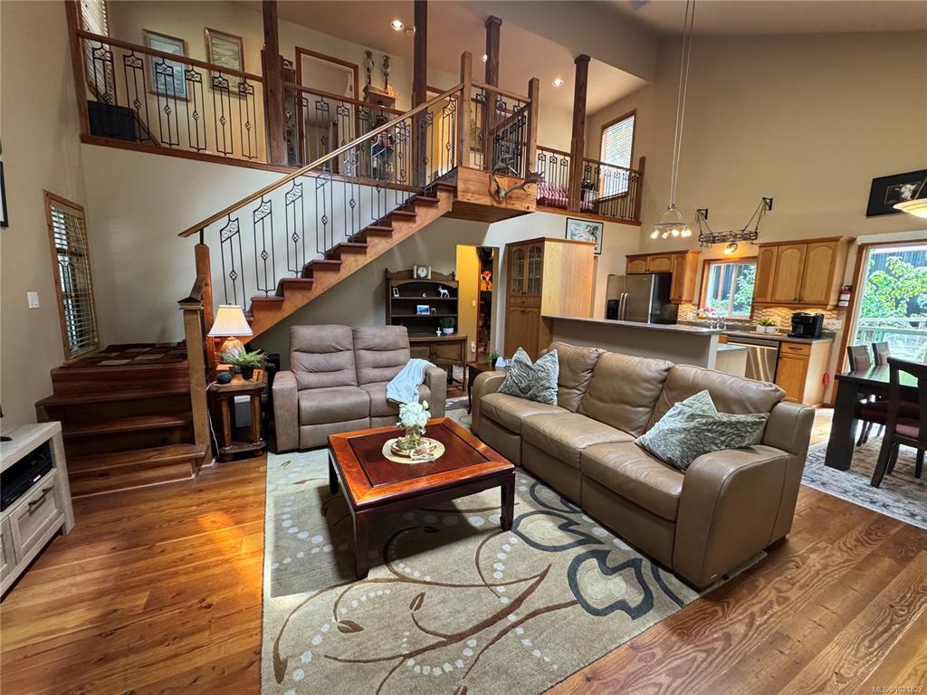 Third View of 714 Charter Rd, Mayne Island, BC, V0N 2J1