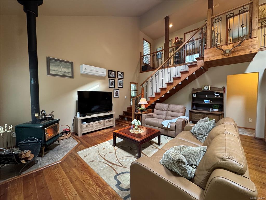 Fourth View of 714 Charter Rd, Mayne Island, BC, V0N 2J1