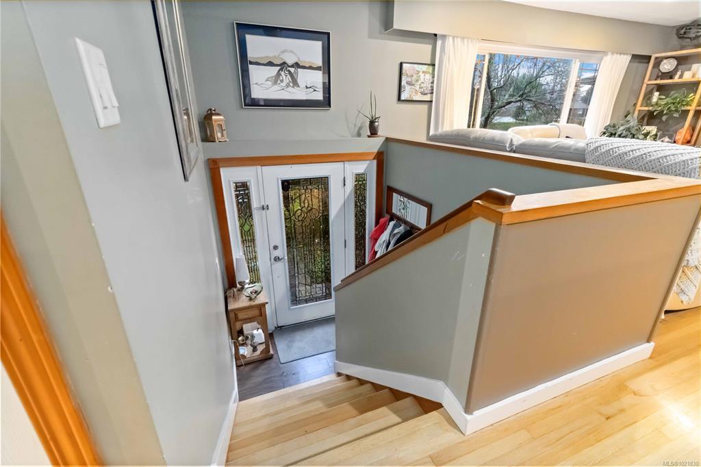 Fifth View of 9930 Bessredge Pl, Sidney, BC, V8L 3M2