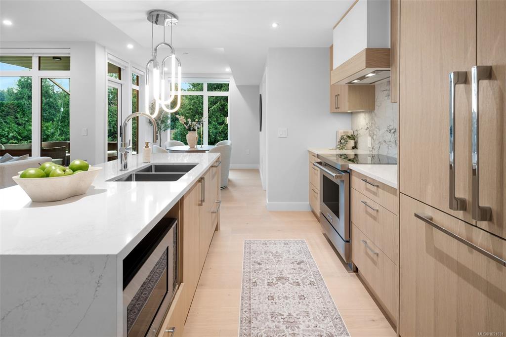 Fourth View of 5229 Cordova Bay Rd, Tiller & Grace, Saanich, BC, V8Y 2L1