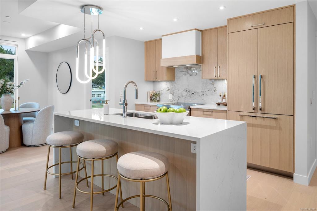 Fifth View of 5229 Cordova Bay Rd, Tiller & Grace, Saanich, BC, V8Y 2L1