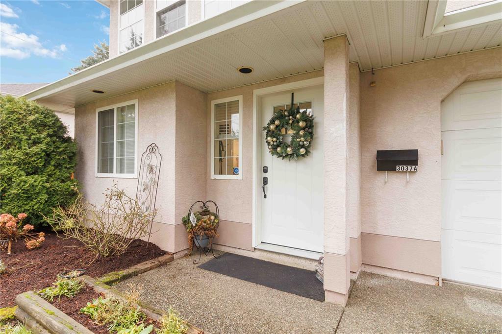 3037 Pickford Rd, 1021832, BC,